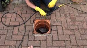 Emergency drain unblocking in London